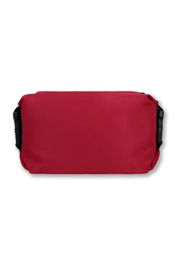 Bolsa de aseo con logo rojo
