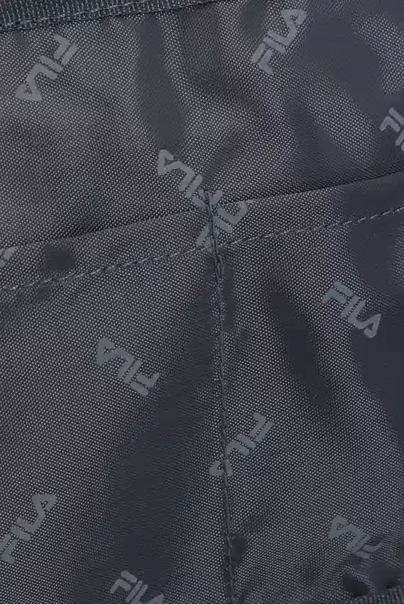 Bolsa de aseo con logotipo verde