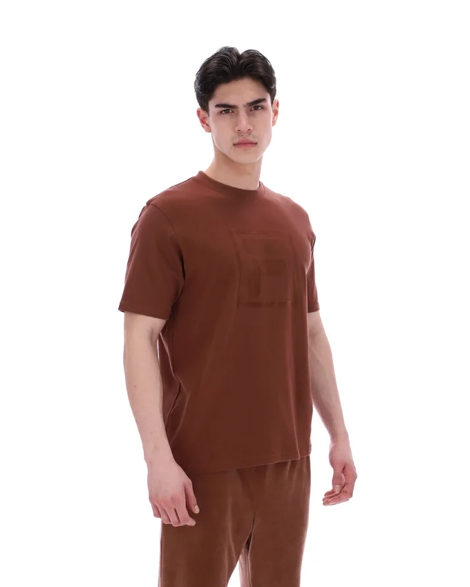 Camiseta Pepe color capuchino con logotipo flocado
