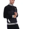 Chaqueta «Tie Breaker» con cuello de embudo en negro
