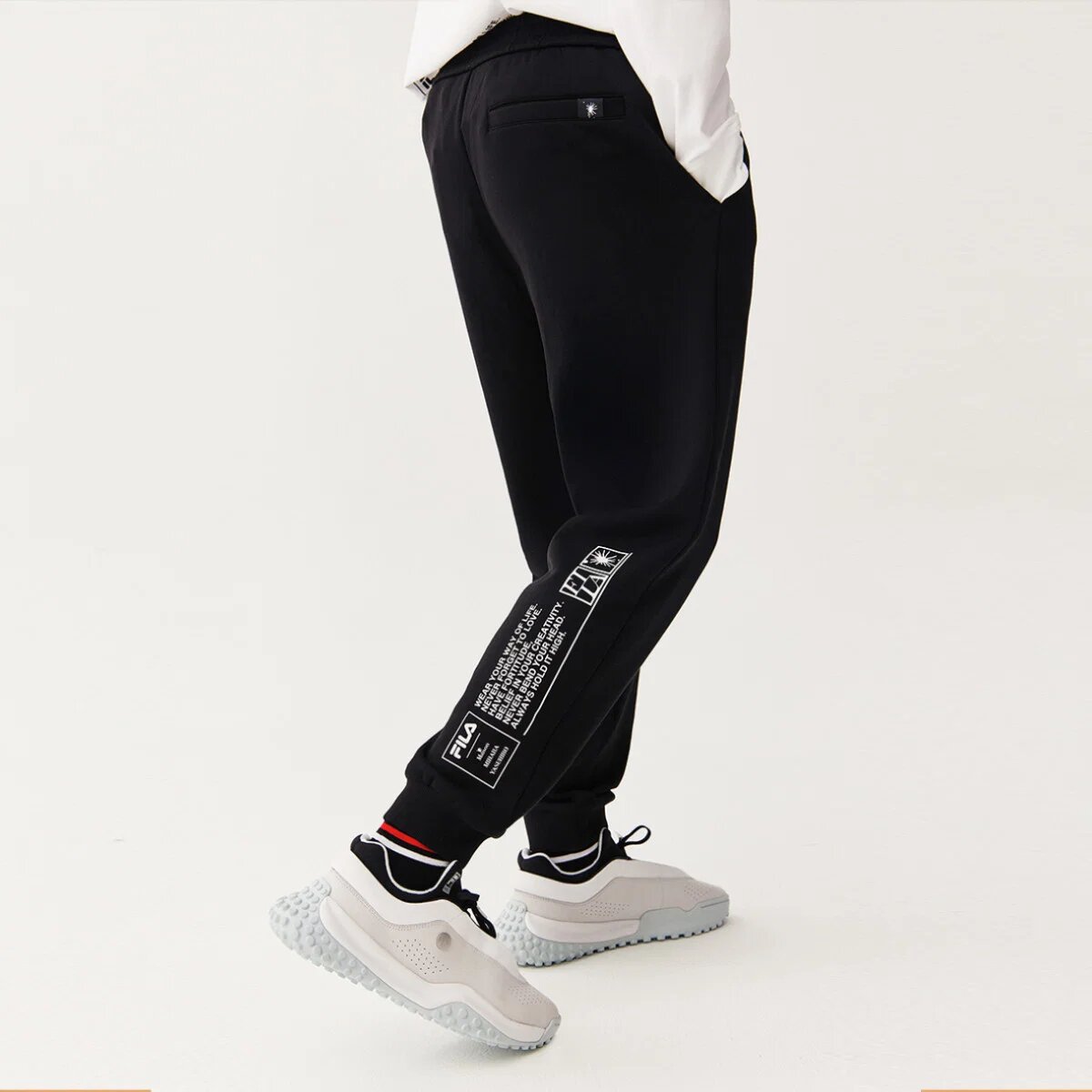 Fila x Mihara Pantalones largos deportivos de punto para uso casual, color negro