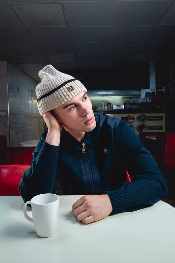 Gorro Ellison acanalado con vuelta