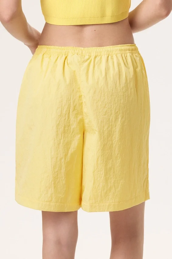 Pantalones cortos arrugados Fila x Hailey