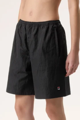 Pantalones cortos arrugados negros Fila x Hailey Bieber