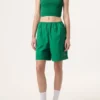 Pantalones cortos arrugados verdes Fila x Hailey