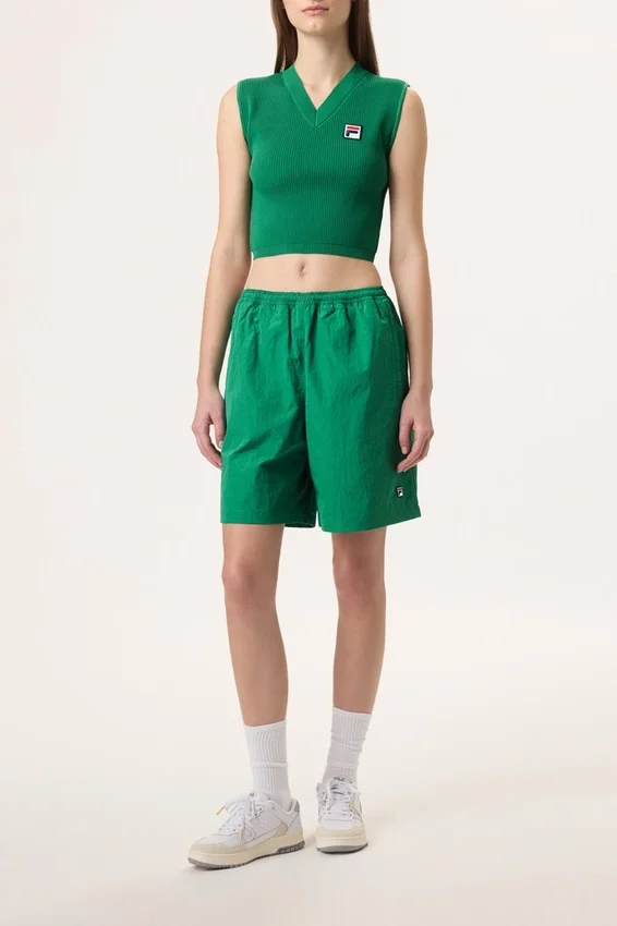 Pantalones cortos arrugados verdes Fila x Hailey