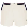 Pantalones cortos de felpa a rayas con bolsillos High Tide en color Gardenia