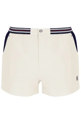 Pantalones cortos de felpa a rayas con bolsillos High Tide en color Gardenia