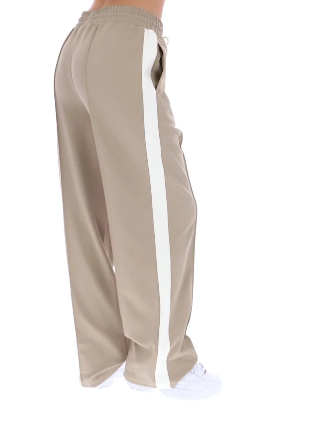 Pantalones rectos elegantes Chiara en color beige