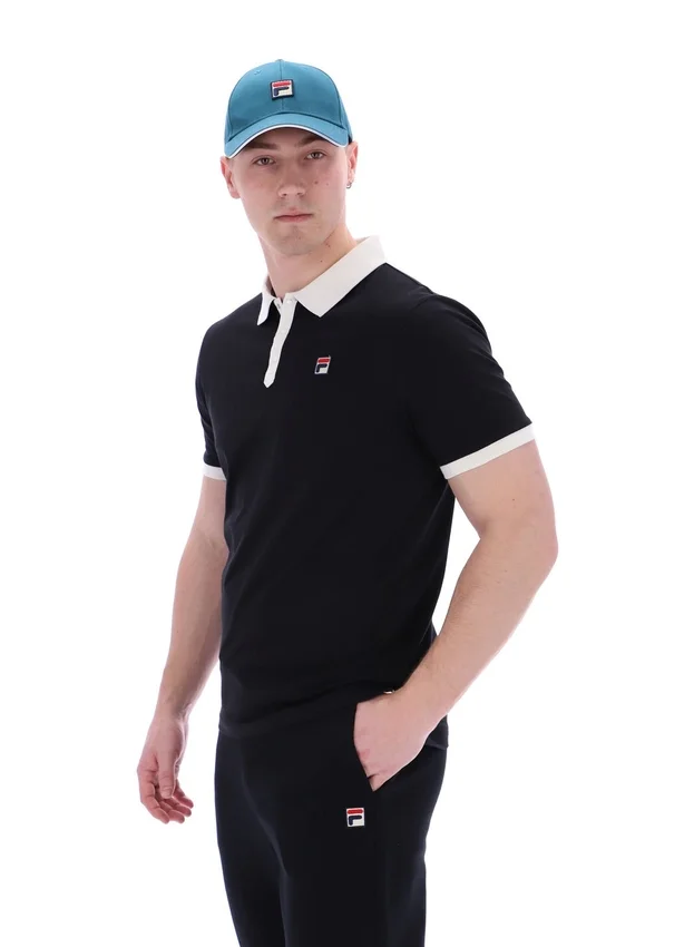 Polo de manga corta Panatta 2 en negro con pantalones cortos