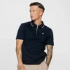 Polo Lemar Premium Essential en negro
