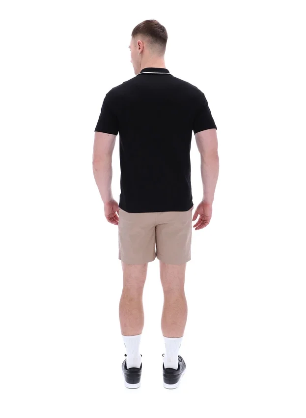 Polo Lemar Premium Essential en negro