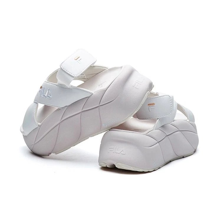 Sandalias deportivas en rosa