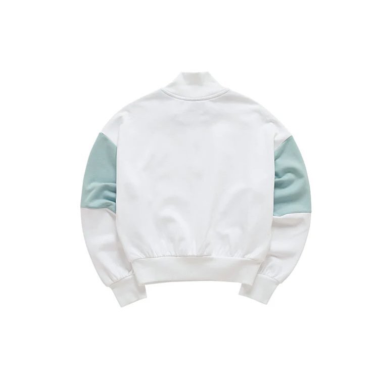 Sudadera deportiva de cuello alto con media cremallera y capucha en colores contrastantes, blanca