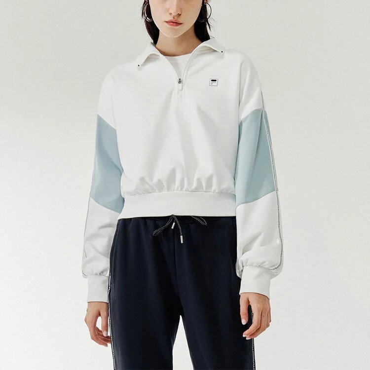 Sudadera deportiva de cuello alto con media cremallera y capucha en colores contrastantes, blanca