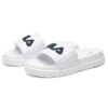 Zapatillas blancas de suela gruesa