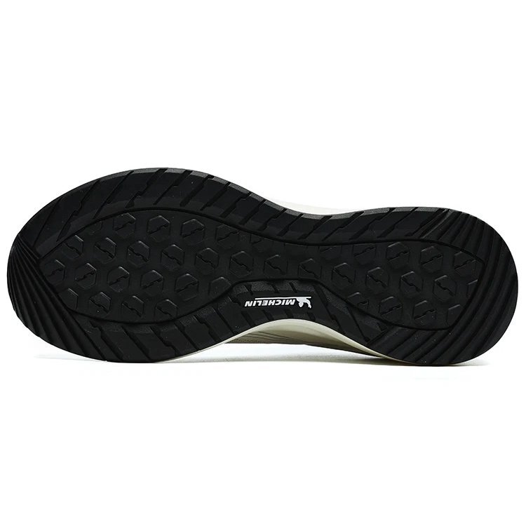 Zapatillas BOA de Athletics Lynx «Blanco Crema Negro»