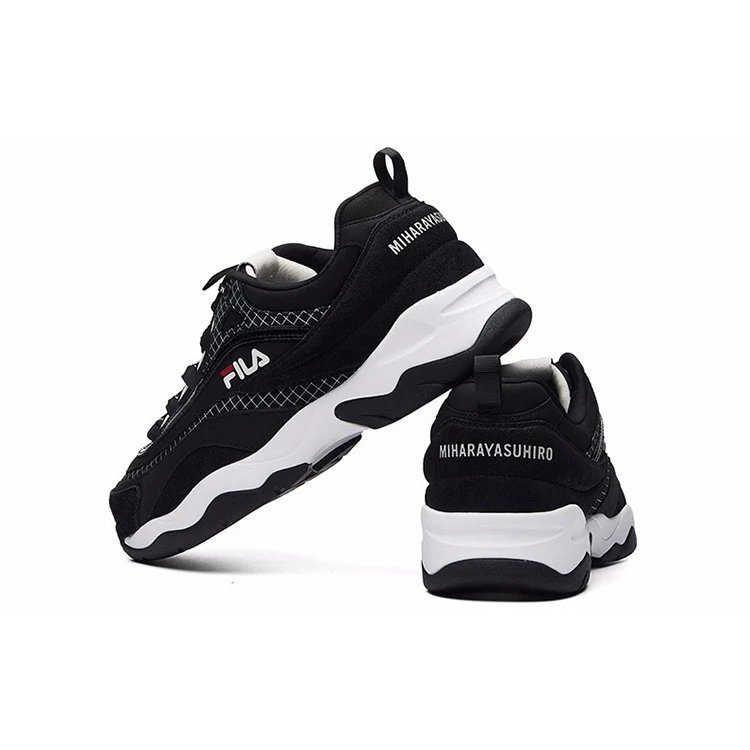Zapatillas de correr Mihara x Fila, color negro