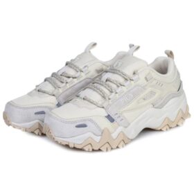 Zapatillas Oakmont TR de la colección Fila x BTS Colorful Summer en beige/blanco/gris