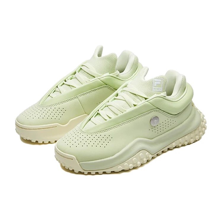 Zapatos Mihara x Fila FM7 con lunares, color blanco