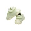Zapatos Mihara x Fila FM7 con lunares, color blanco